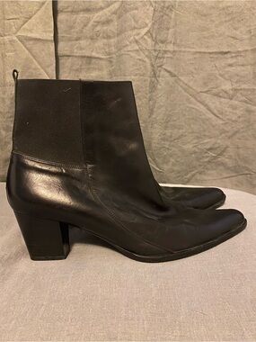 Michael Kors Black Leather Women's Ankle Boots size 11 - worn only a few times